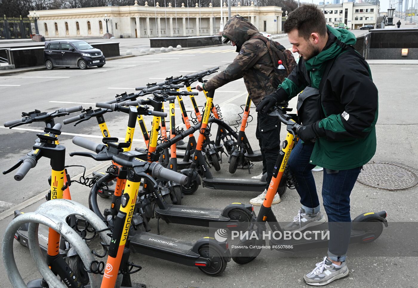 Начало сезона проката электросамокатов в Москве