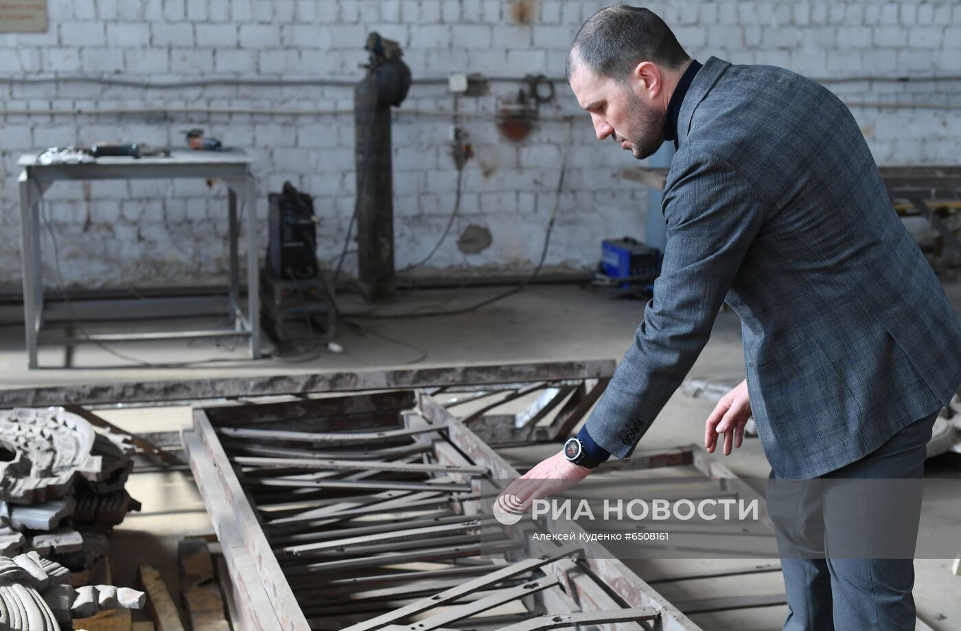 Реставрация чугунных ограждений и гранита с Большого Каменного моста