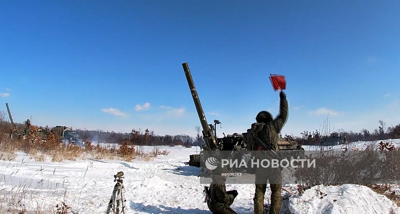 Министр обороны РФ С. Шойгу объявил проверку боевой готовности российских войск