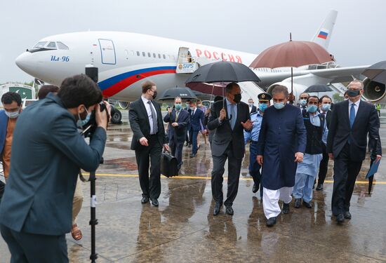 Глава МИД РФ С. Лавров прибыл с визитом в Пакистан