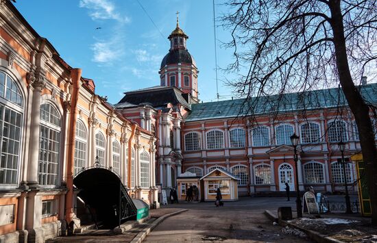 Первое за 88 лет богослужение в Верхнем храме Благовещенской церкви Александро-Невской лавры