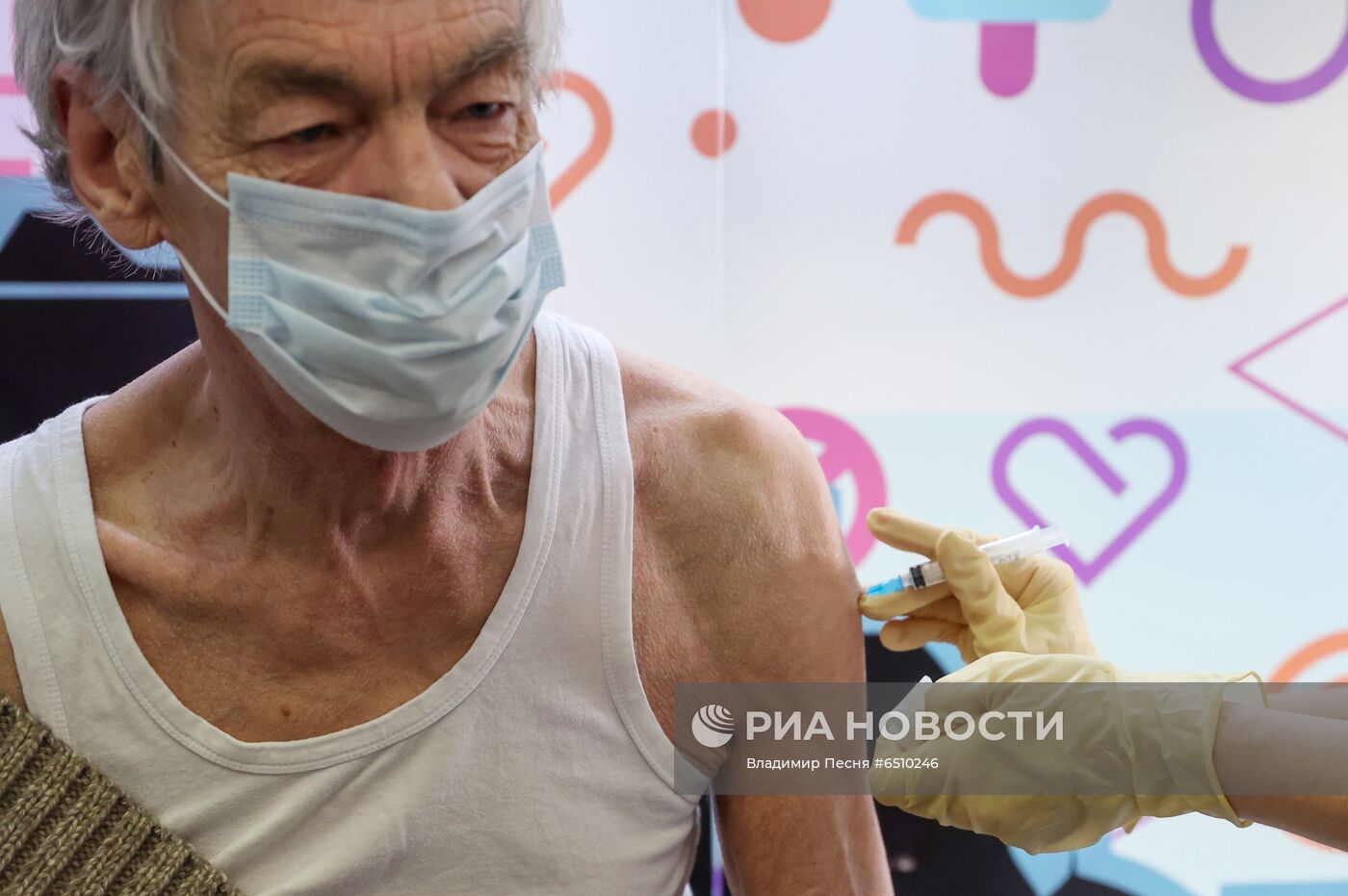 Вакцинация от COVID-19 в ТЦ "Парк-хаус"