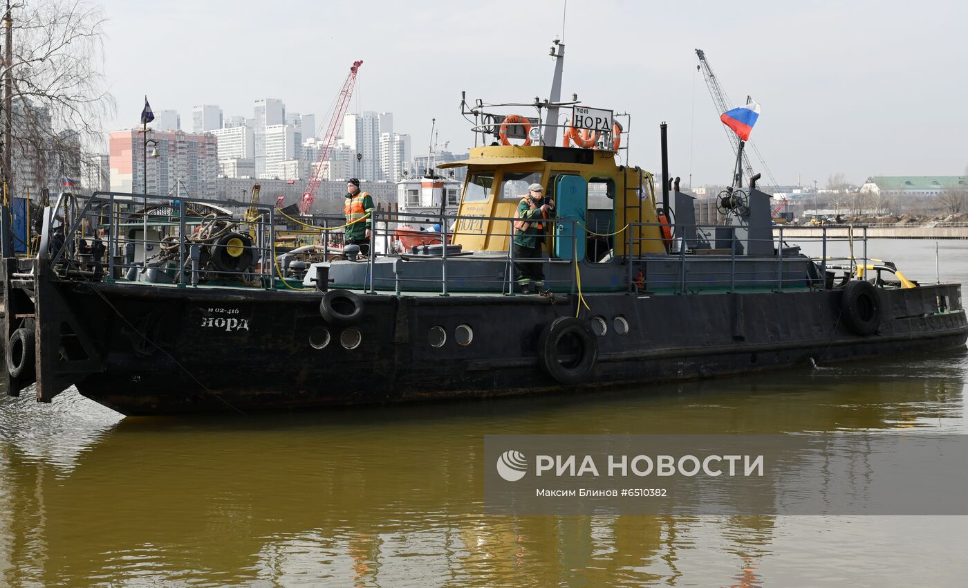 Подготовка к открытию технической навигации на Москве-реке  