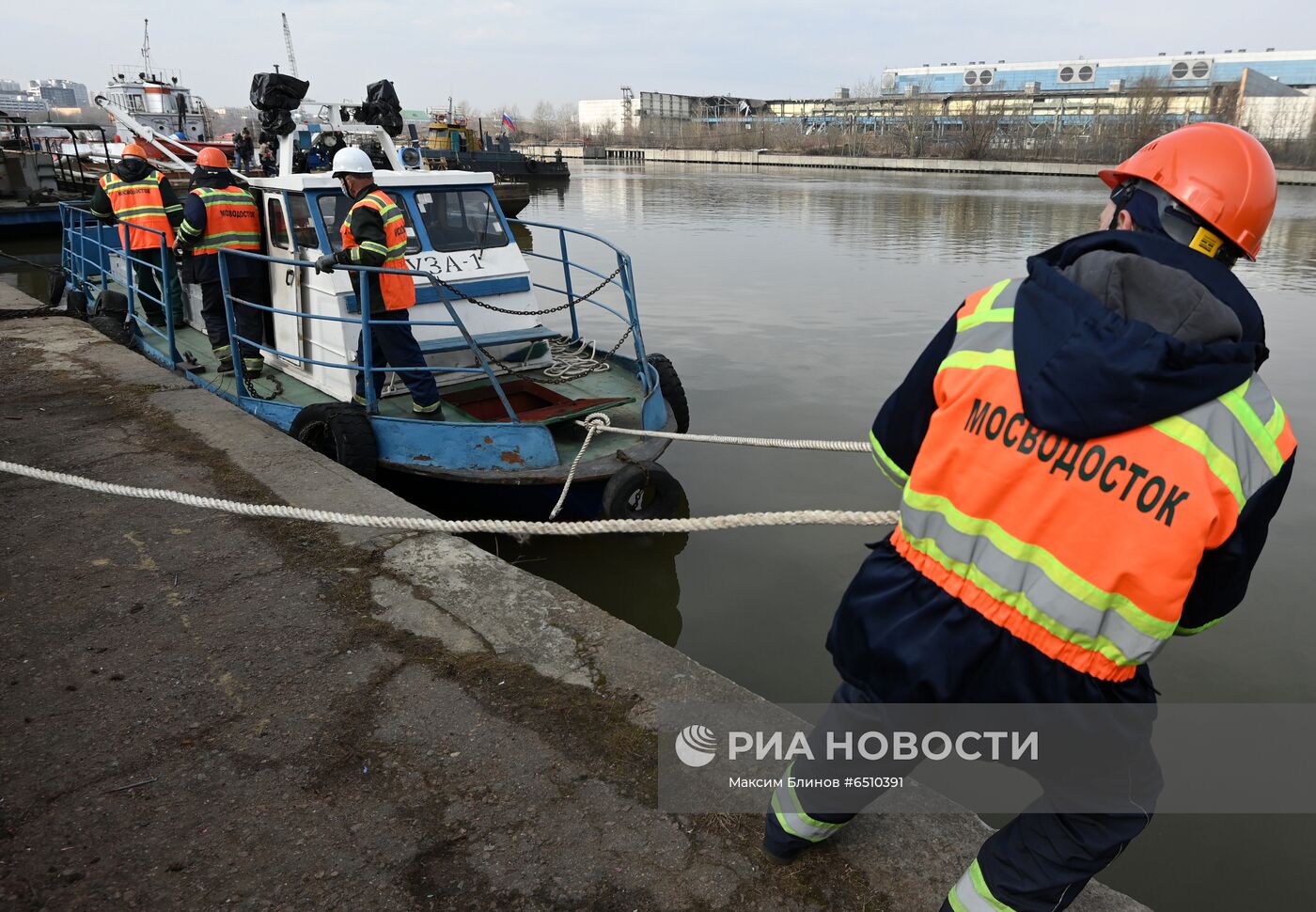 Подготовка к открытию технической навигации на Москве-реке
