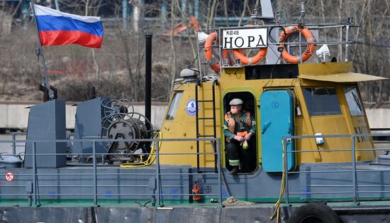 Подготовка к открытию технической навигации на Москве-реке  