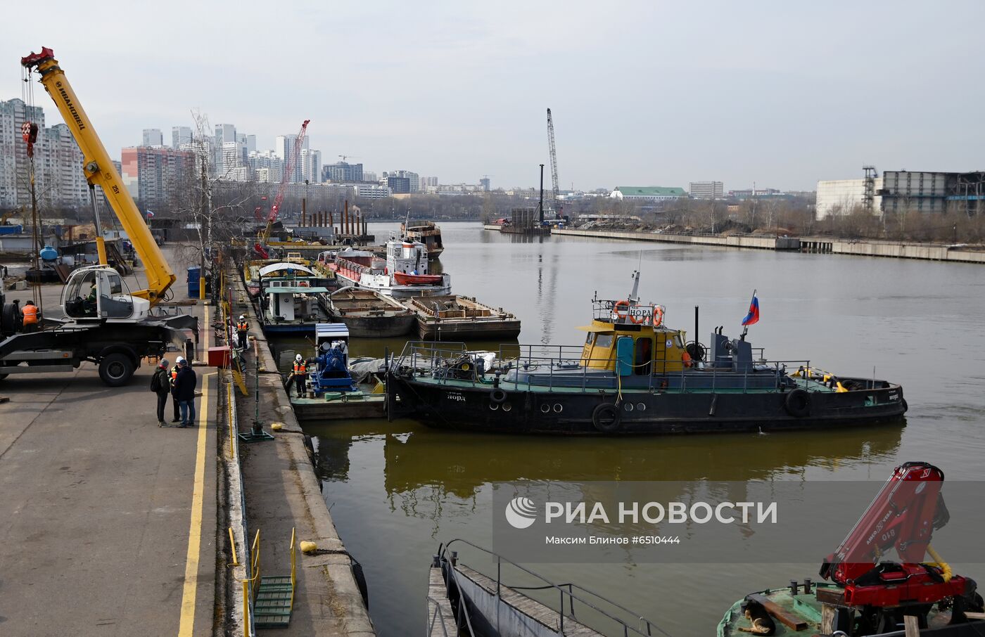 Подготовка к открытию технической навигации на Москве-реке