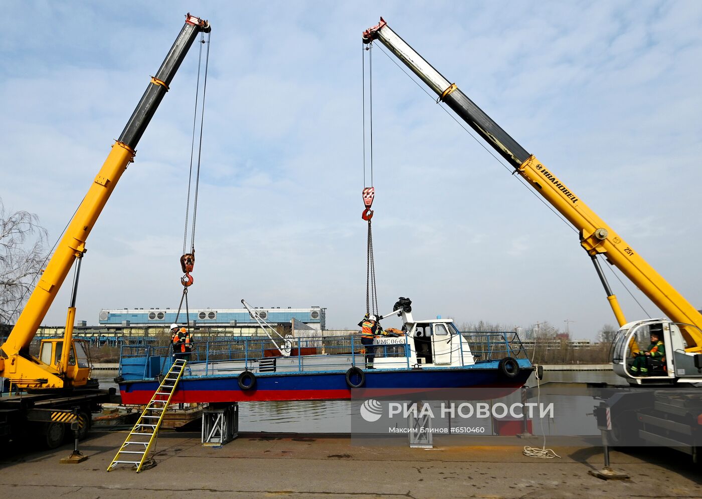 Подготовка к открытию технической навигации на Москве-реке