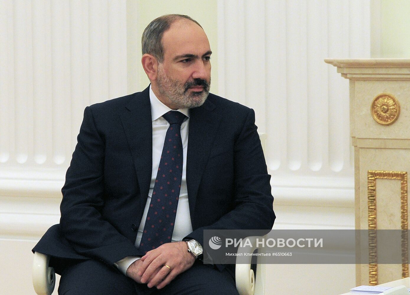 Президент РФ В. Путин провел встречу с премьер-министром Армении Н. Пашиняном