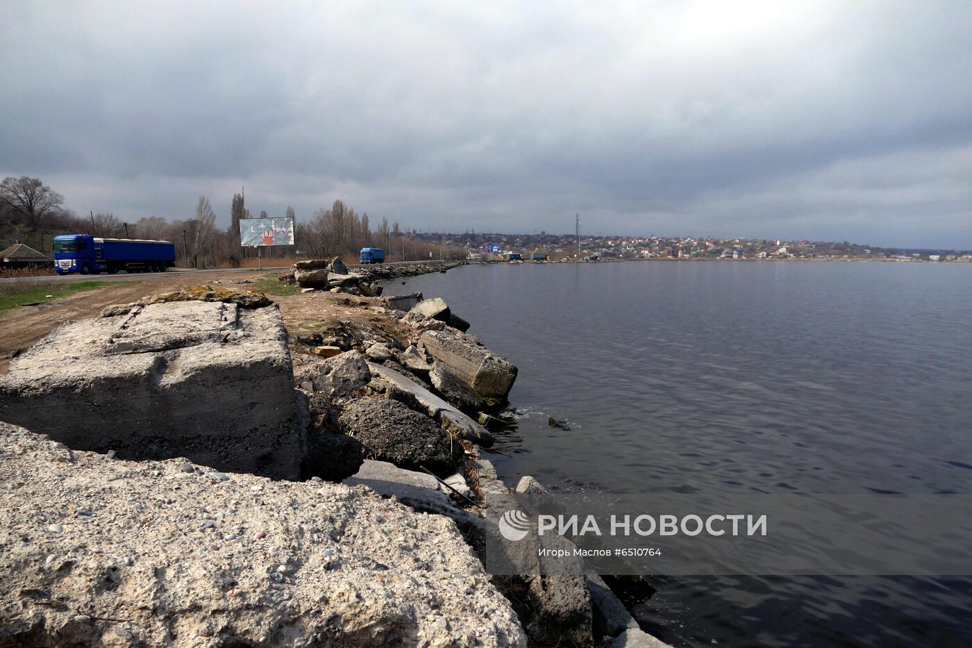 Дамба Хаджибейского лимана в Одессе