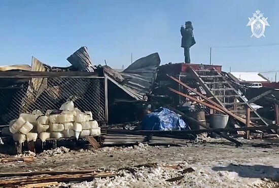 Последствия пожара в жилом доме в Якутии