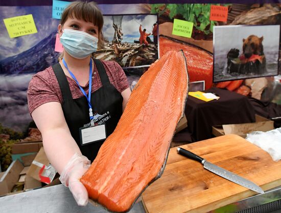 Продовольственная ярмарка в Красноярске