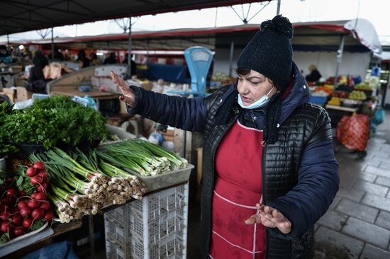 Продовольственный рынок в Симферополе