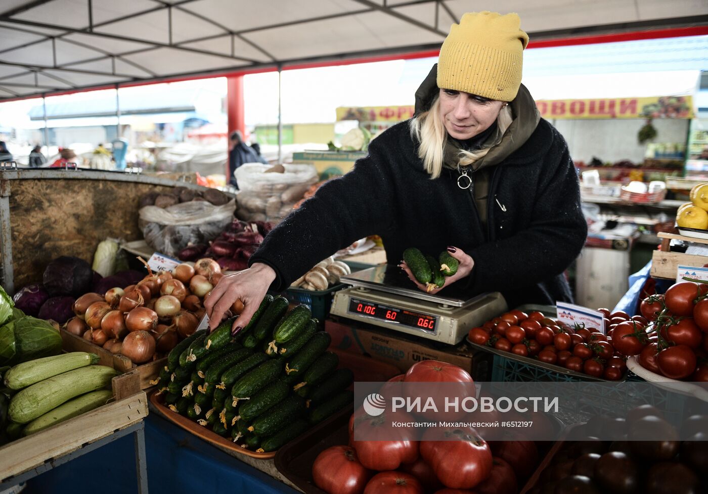 Продовольственный рынок в Симферополе