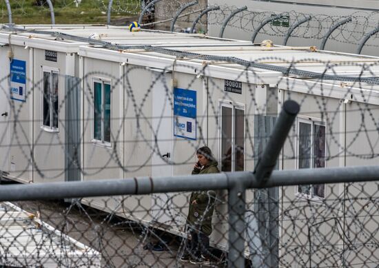 Центр приема и идентификации нелегальных мигрантов в греческом Филакио