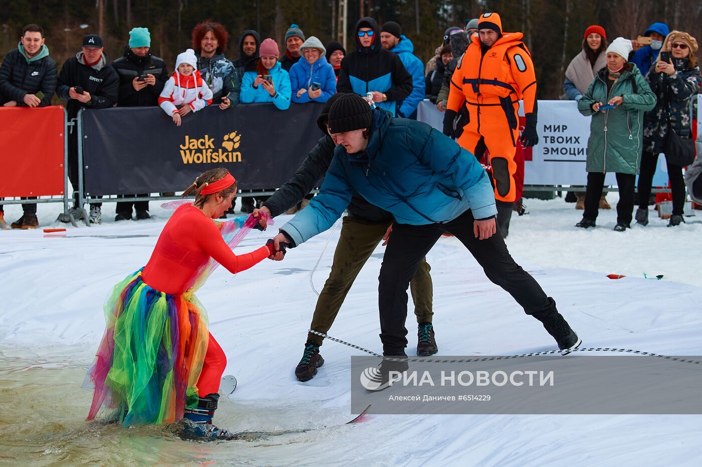 Соревнование Red Bull Jump & Freeze