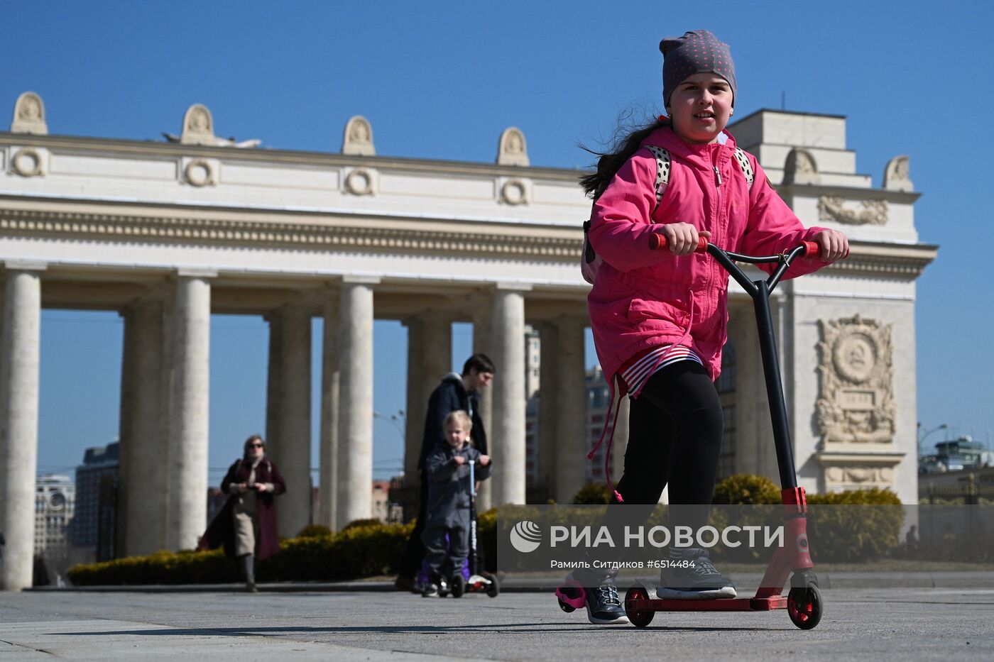 Теплая погода в Москве 