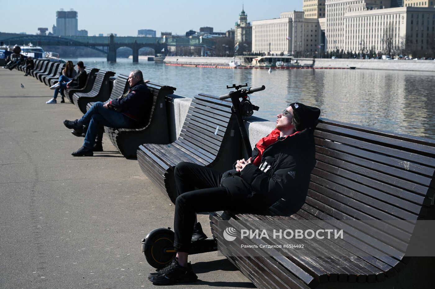 Теплая погода в Москве 