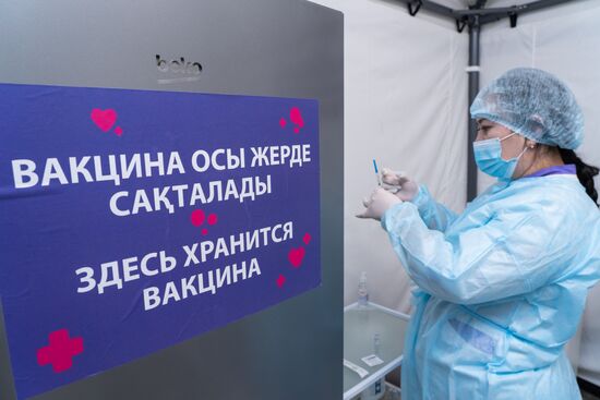 Вакцинация от коронавируса в Казахстане