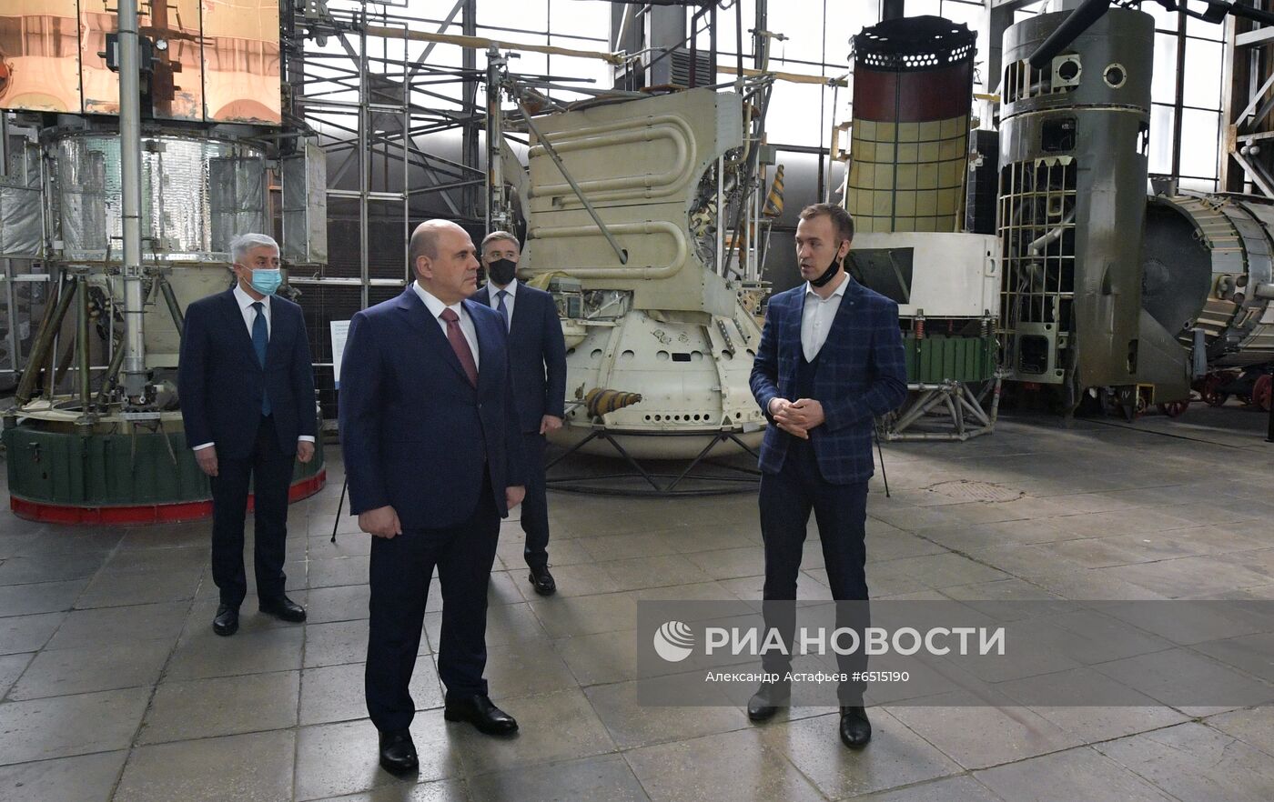 Премьер-министр РФ М. Мишустин в День космонавтики посетил Московский авиационный институт