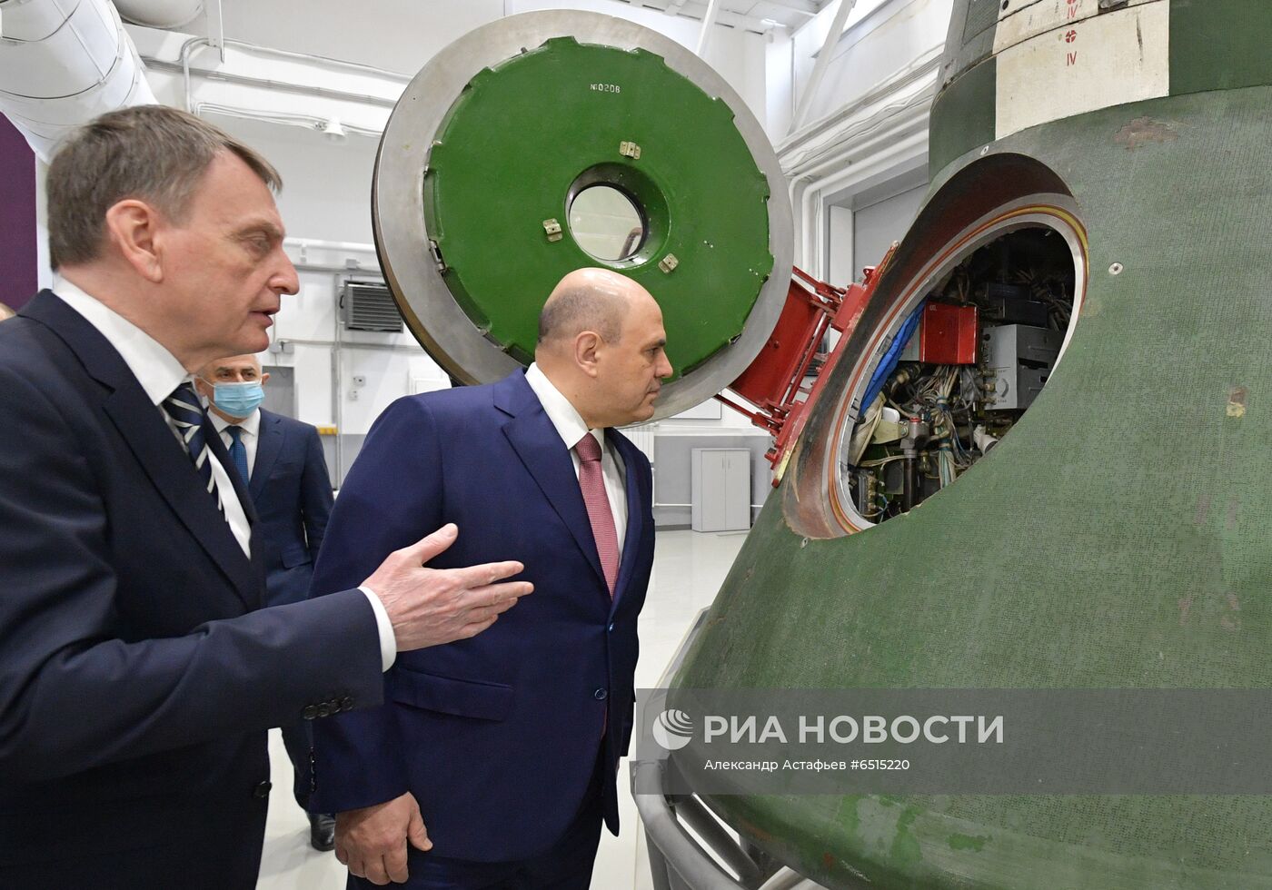 Премьер-министр РФ М. Мишустин в День космонавтики посетил Московский авиационный институт