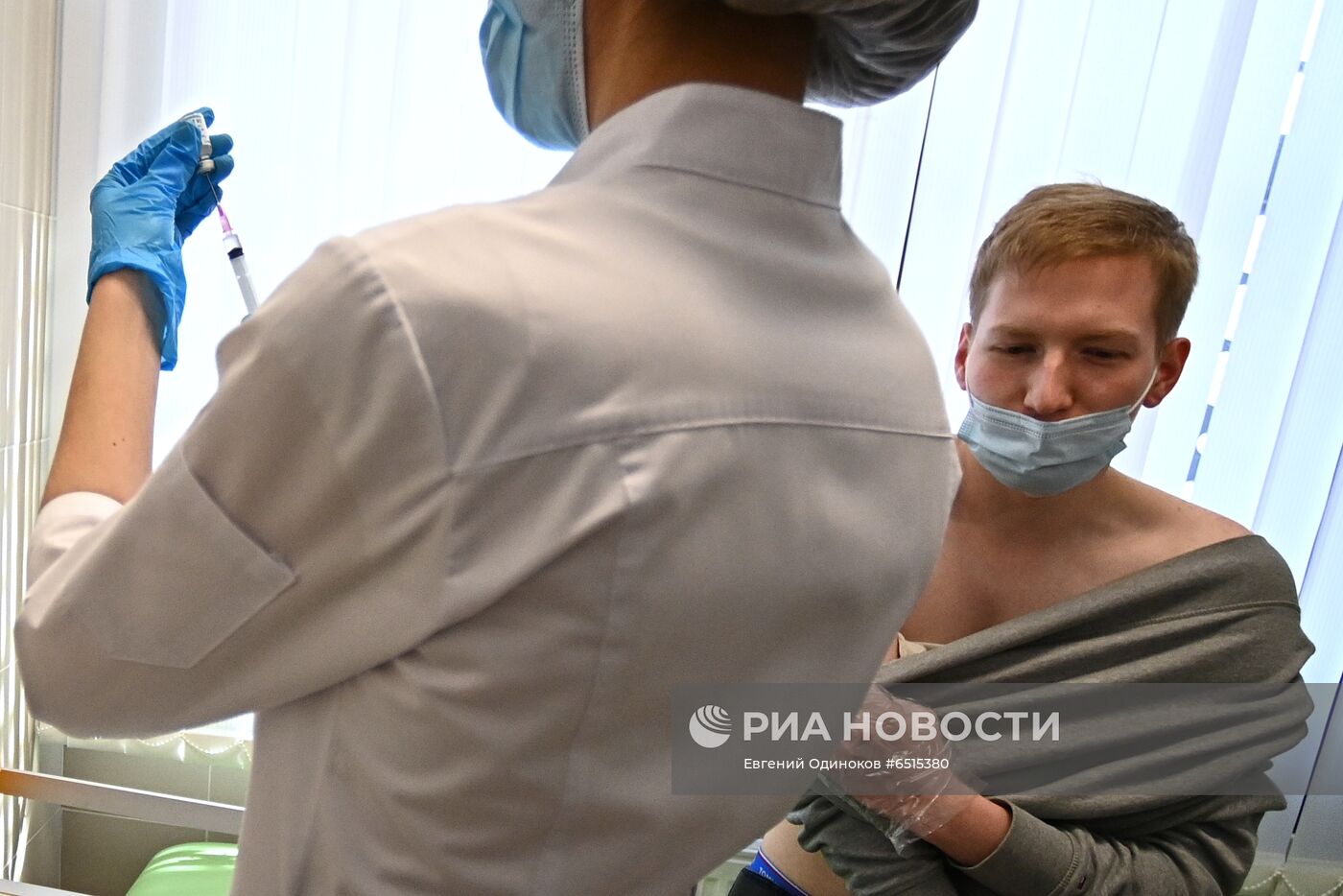  Вакцинация от COVID-19 в центре госуслуг "Мои документы"