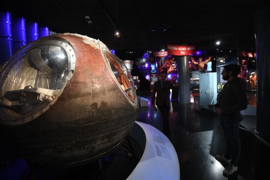 Мероприятия по случаю 60-летия со дня первого полета человека в космос на ВДНХ 