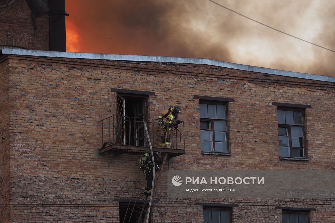 Пожар на фабрике "Невская мануфактура"