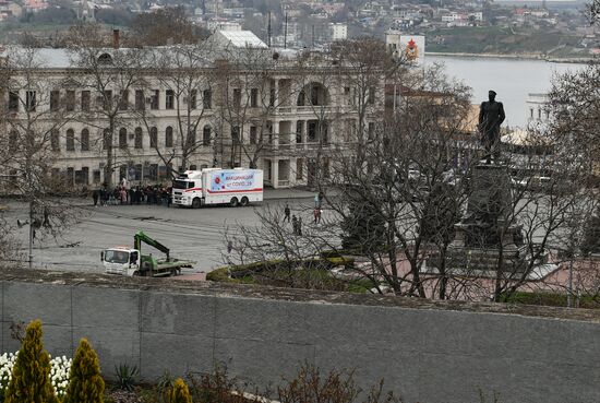 Мобильный пункт вакцинации в Севастополе