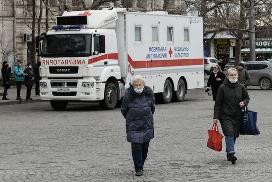 Мобильный пункт вакцинации в Севастополе