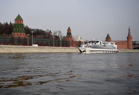 Открытие пассажирской навигации на Москве-реке