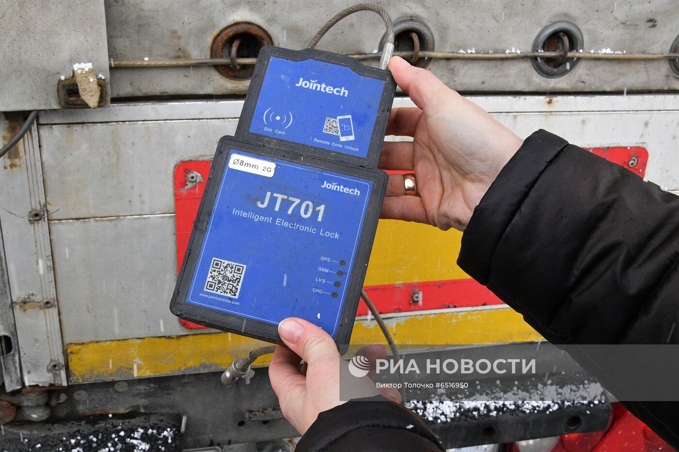 Работа таможни на пункте пропуска между Белоруссией и Латвией