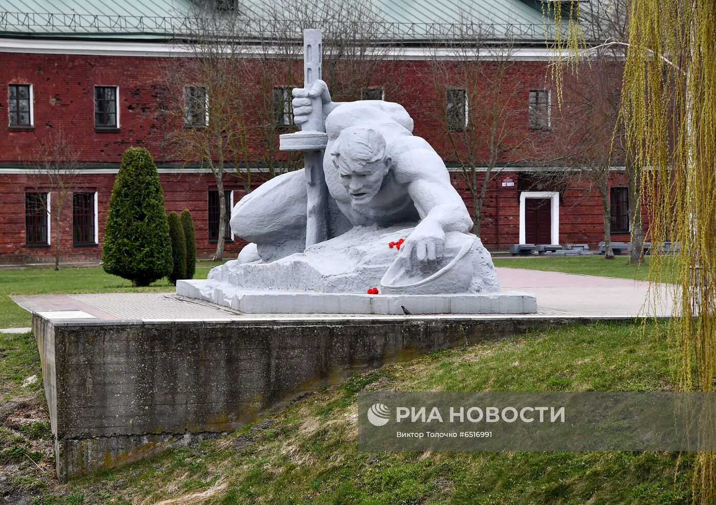 Мемориальный комплекс "Брестская крепость-герой"
