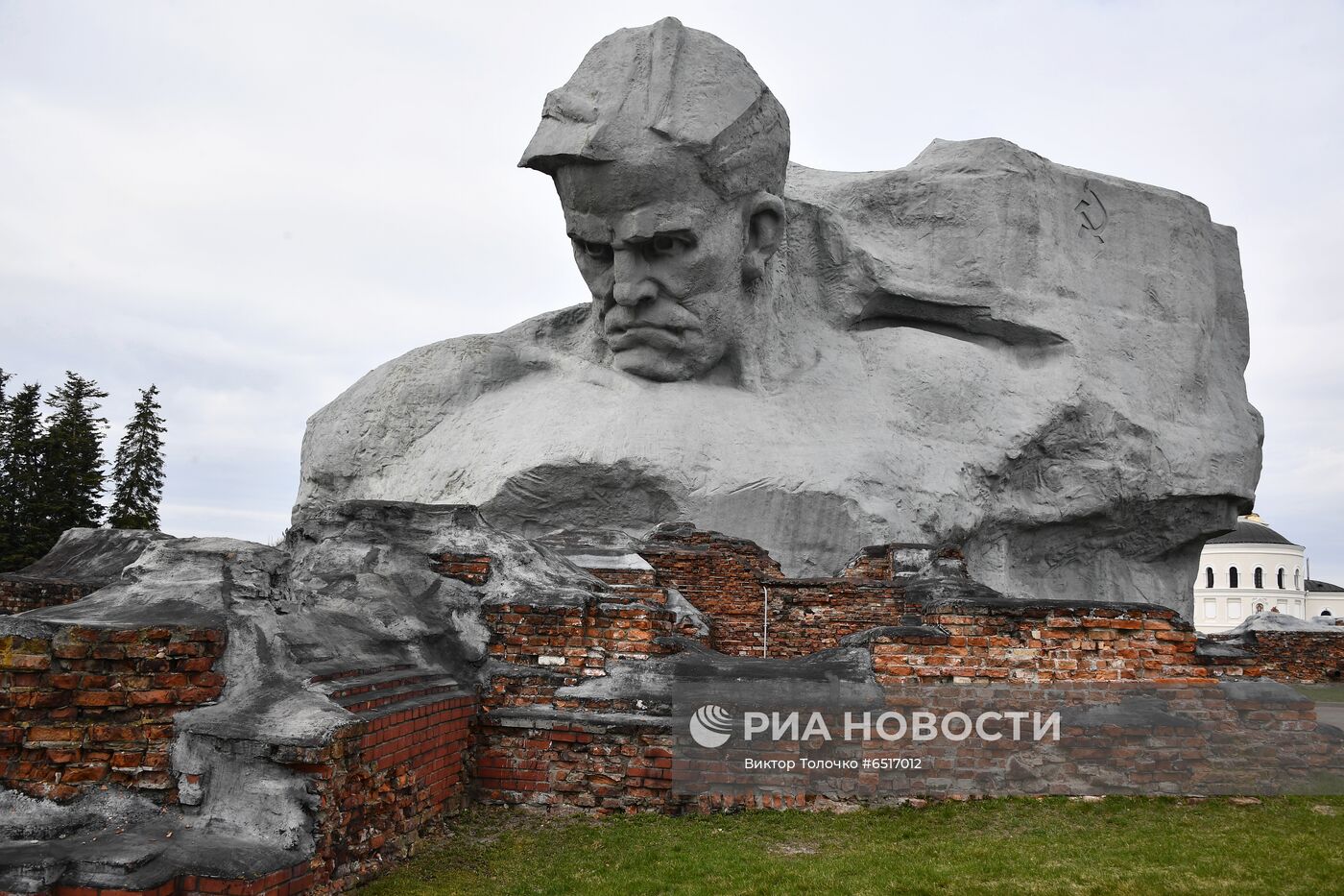 Мемориальный комплекс "Брестская крепость-герой"