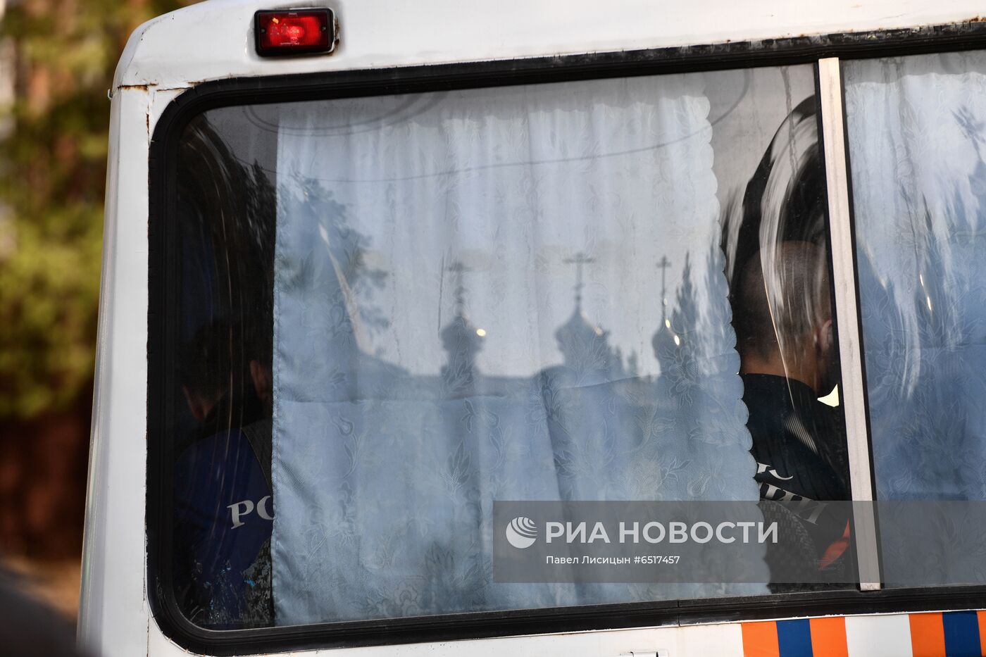 Приставы приступили к выселению жителей Среднеуральского монастыря