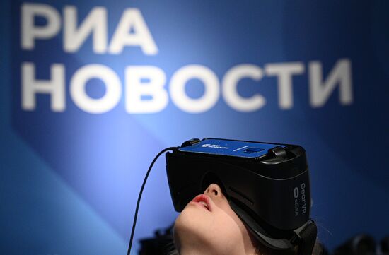 Презентация VR-проектов RIA Lab в рамках Недели Космонавтики в Московском планетарии