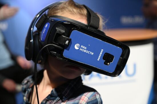 Презентация VR-проектов RIA Lab в рамках Недели Космонавтики в Московском планетарии