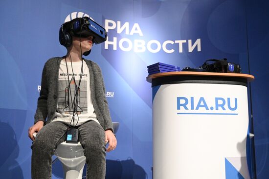 Презентация VR-проектов RIA Lab в рамках Недели Космонавтики в Московском планетарии