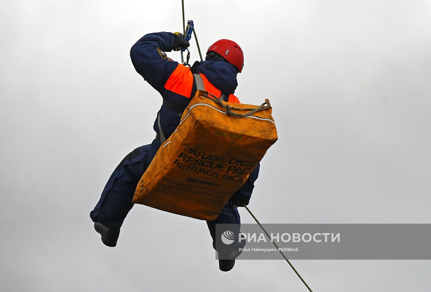 Учения МЧС по тушению лесных пожаров 