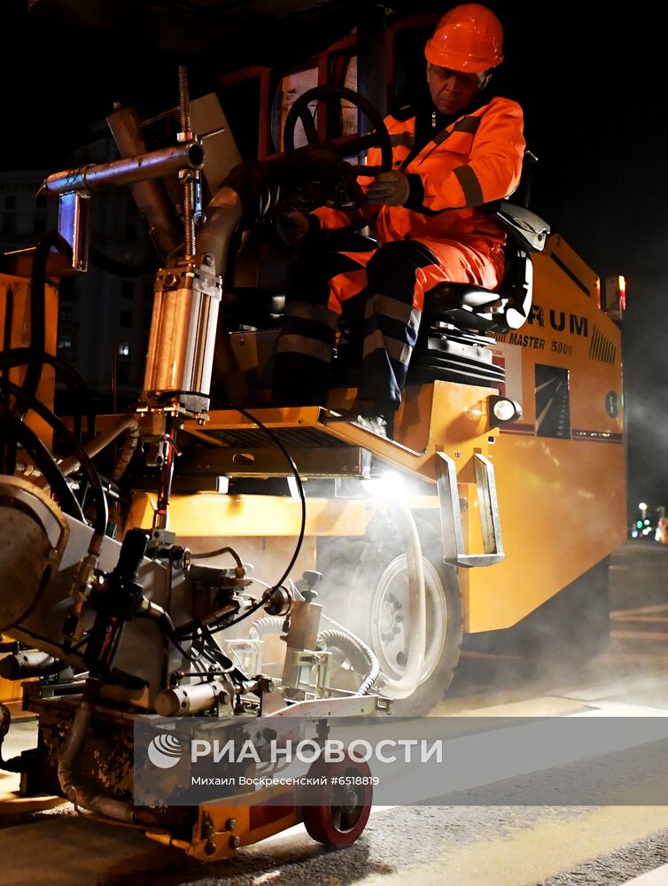 Нанесение дорожной разметки в Москве