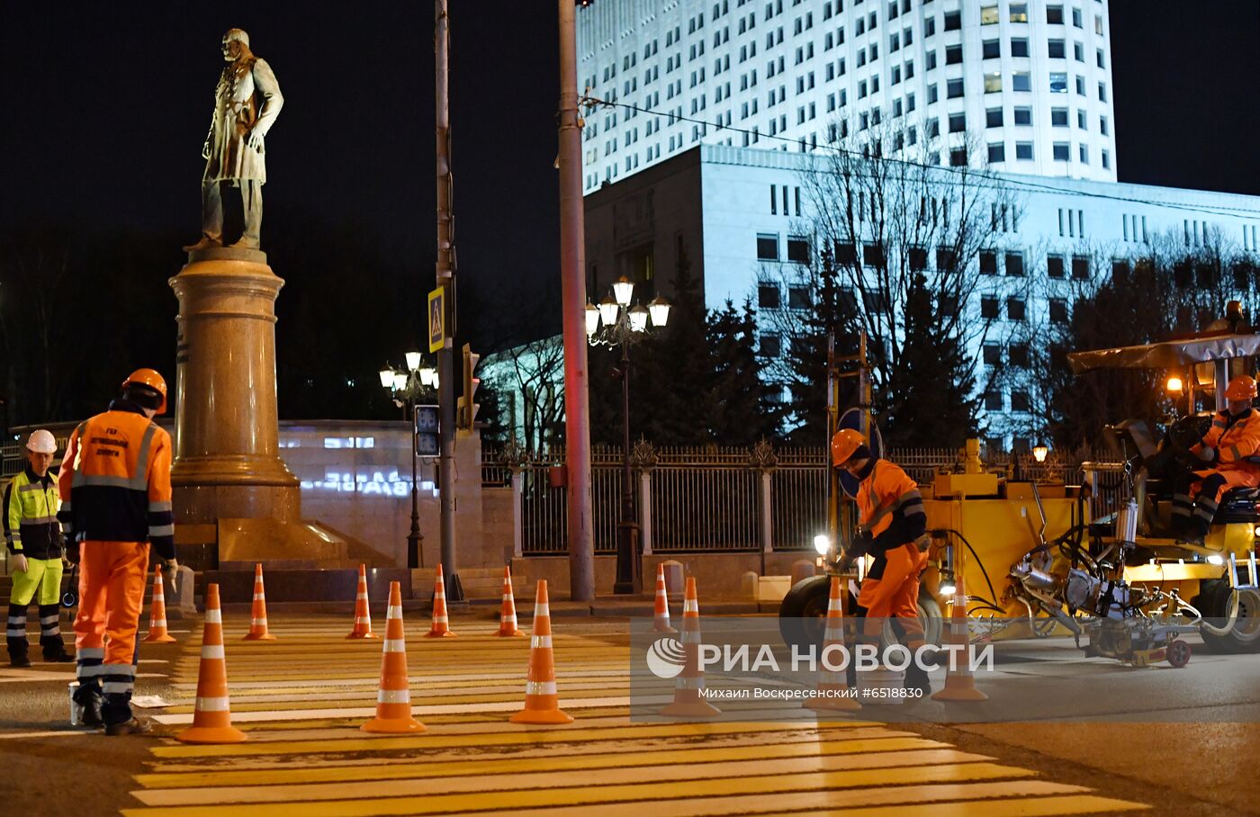 Нанесение дорожной разметки в Москве