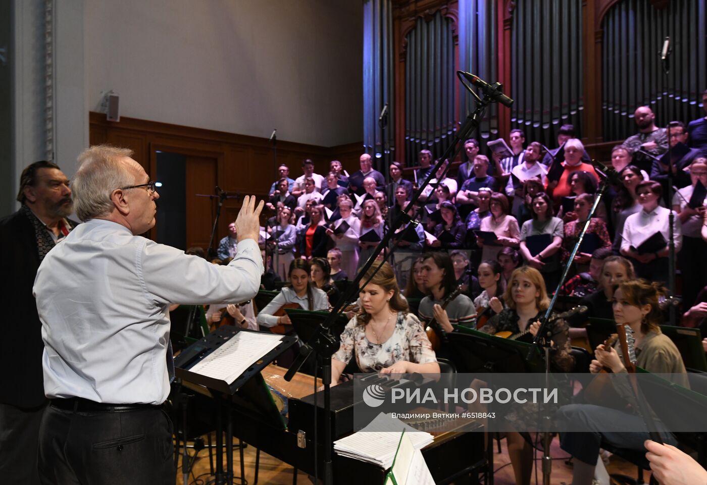 Концерт "Шедевры русской музыки. Врачам посвящается..." в МГК имени Чайковского