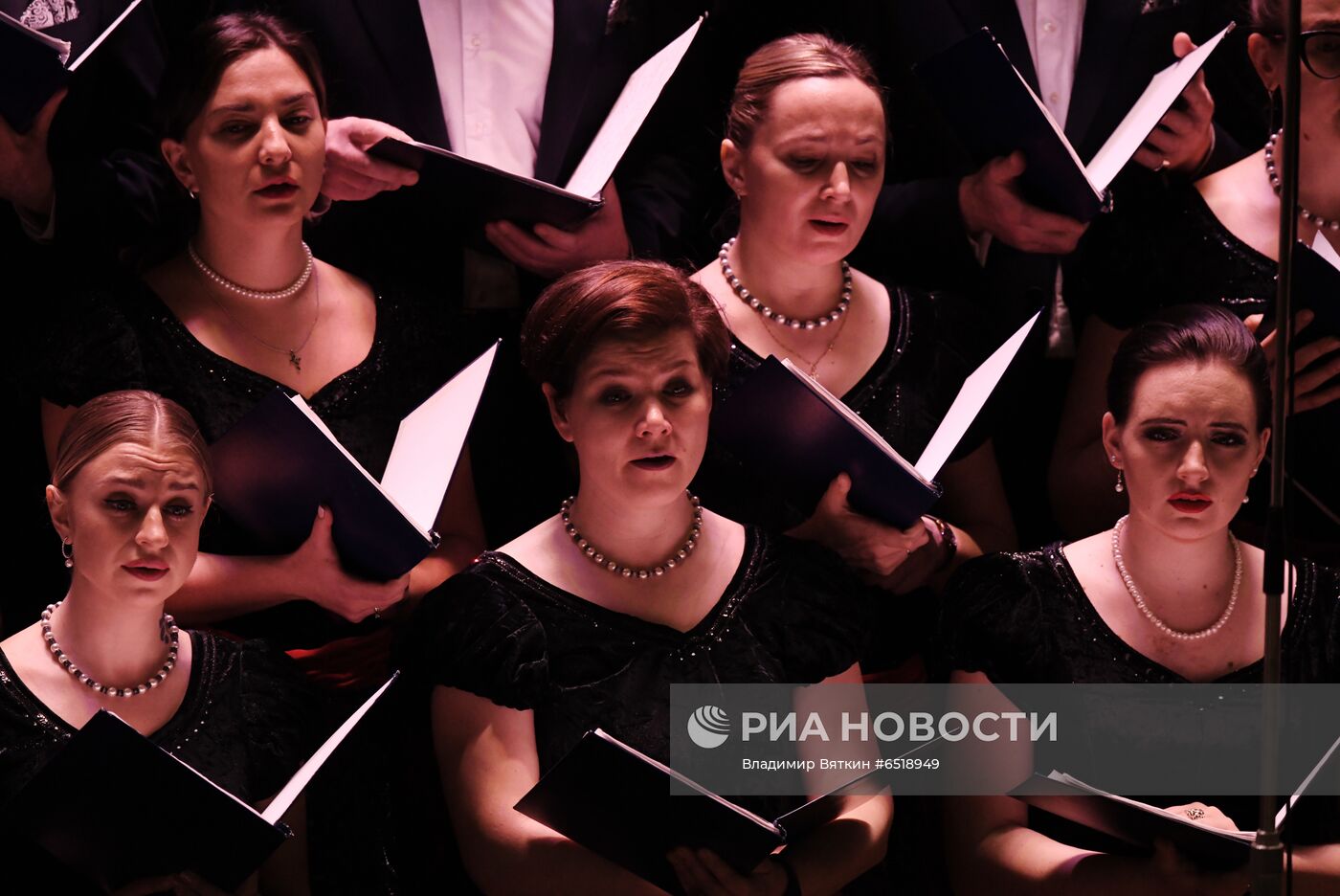 Концерт "Шедевры русской музыки. Врачам посвящается..." в МГК имени Чайковского