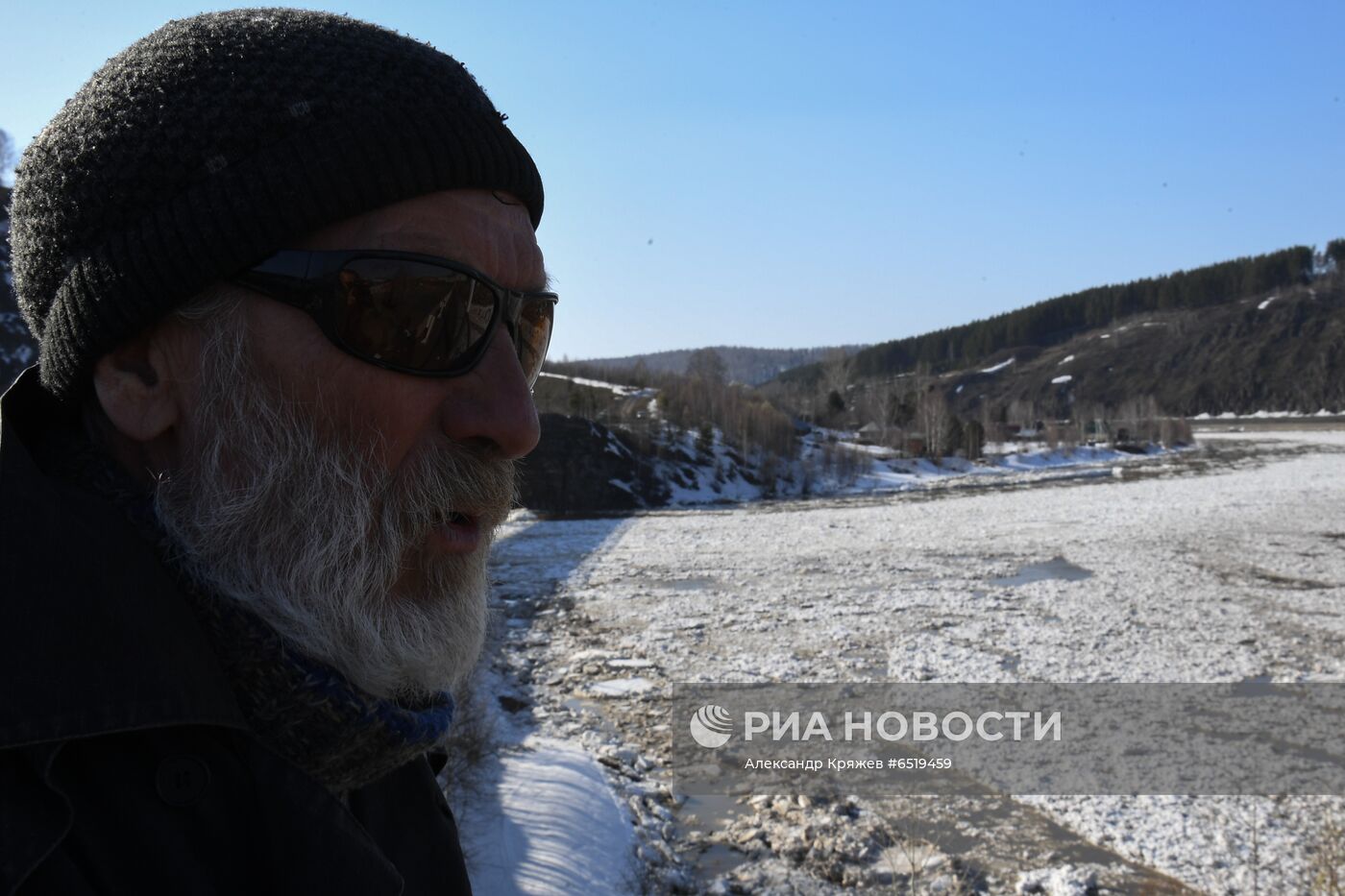 Ледоход на реке Кондома в Кемеровской области