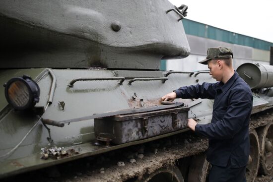 Восстановление танка Т-34 в Новороссийске