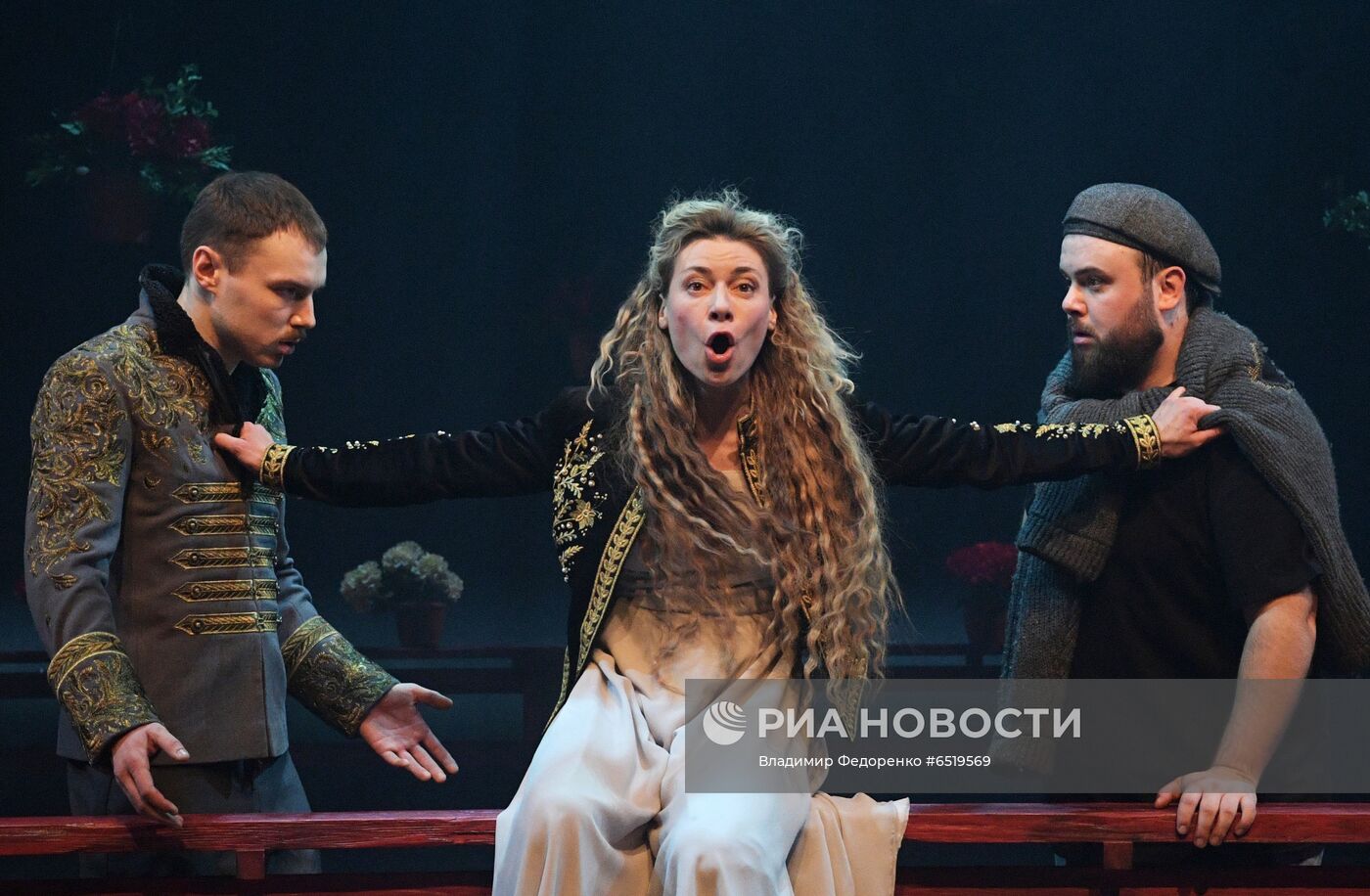 Спектакль "Дурочка" в театре им. Евг. Вахтангова