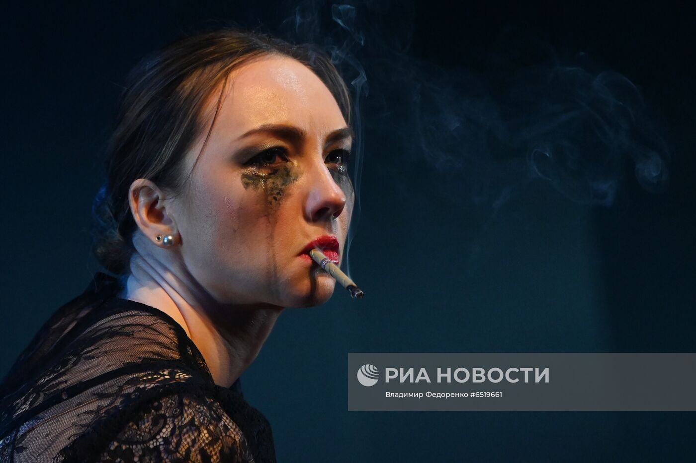 Спектакль "Дурочка" в театре им. Евг. Вахтангова