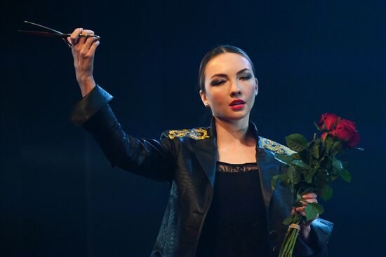 Спектакль "Дурочка" в театре им. Евг. Вахтангова