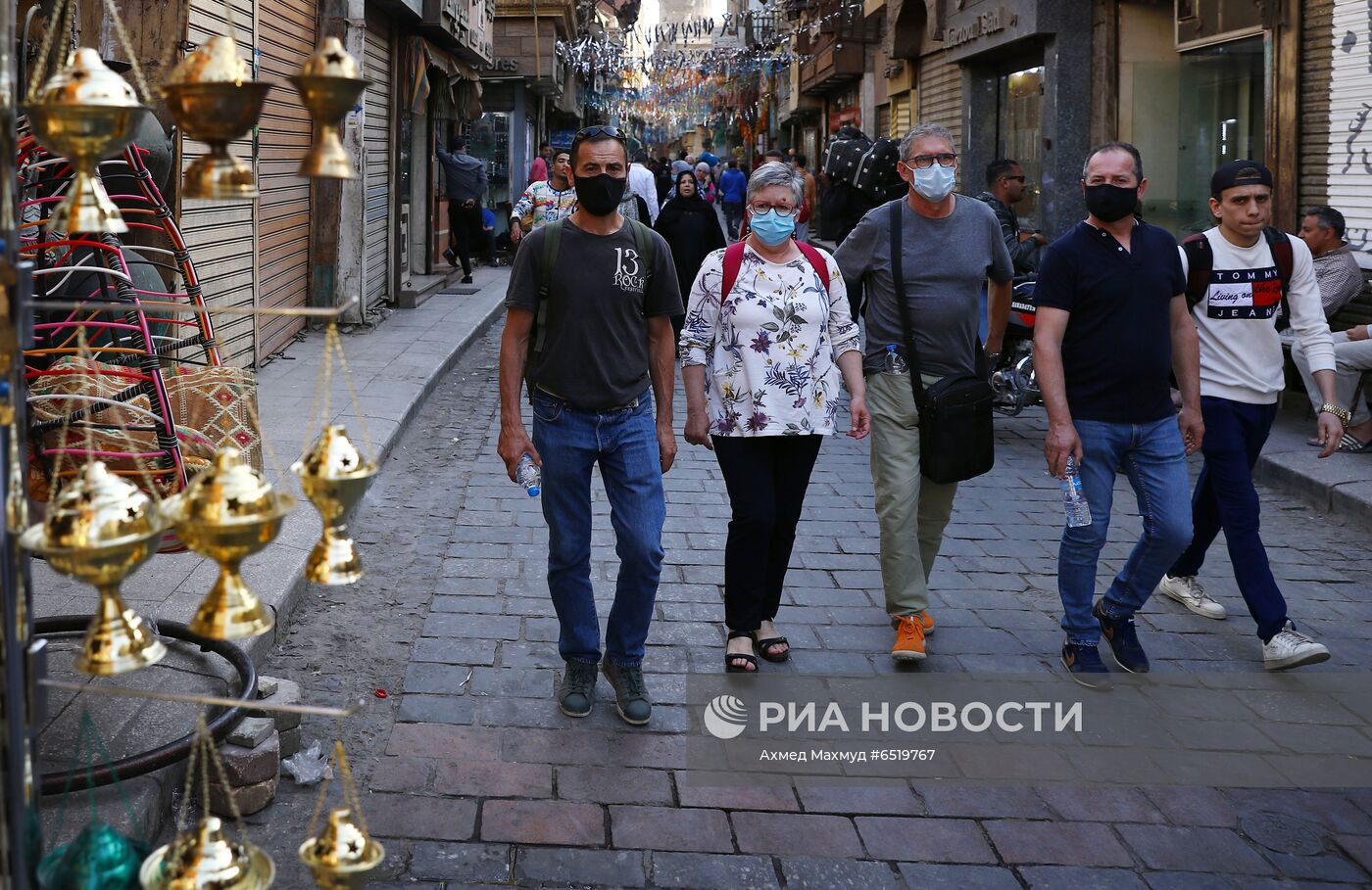 Туристы вынуждены продлить пребывание в Египте в связи с коронавирусом