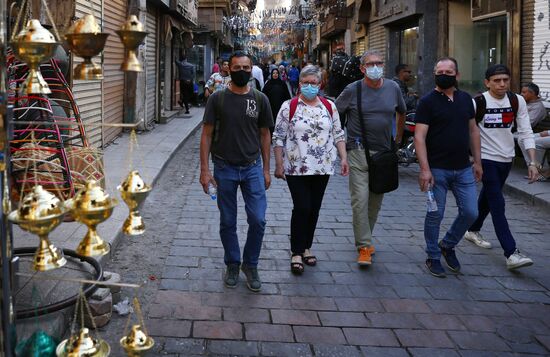 Туристы вынуждены продлить пребывание в Египте в связи с коронавирусом