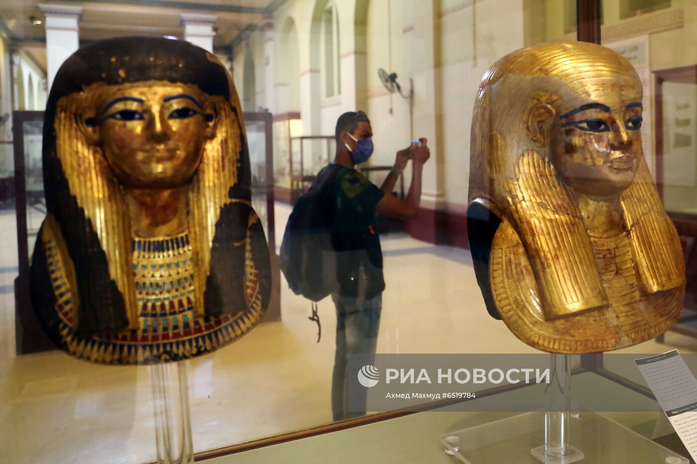 Туристы вынуждены продлить пребывание в Египте в связи с коронавирусом